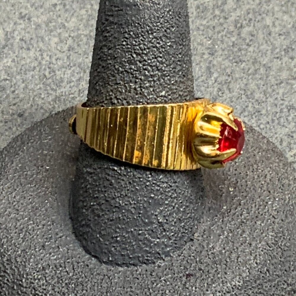 Adjustable Ring Size 7 Up Ruby Red Rhinestone Gol… - image 3